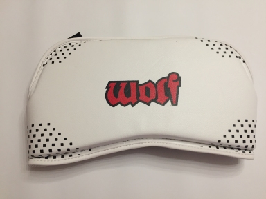 Нагрудник Wolf для девочек  плоский.